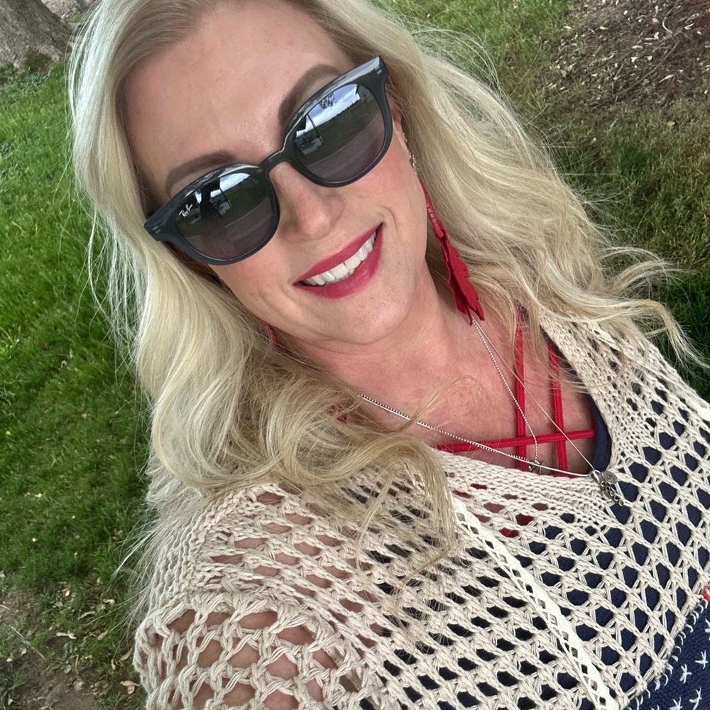 Meet your Posher, Cheri